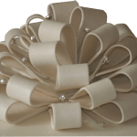 Iced bow & drape Single tier wedidng cake